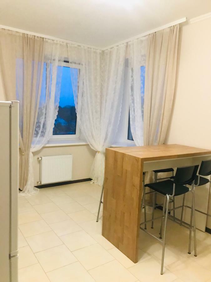 Naberezhna 10, Central Lutsk Appartement Buitenkant foto